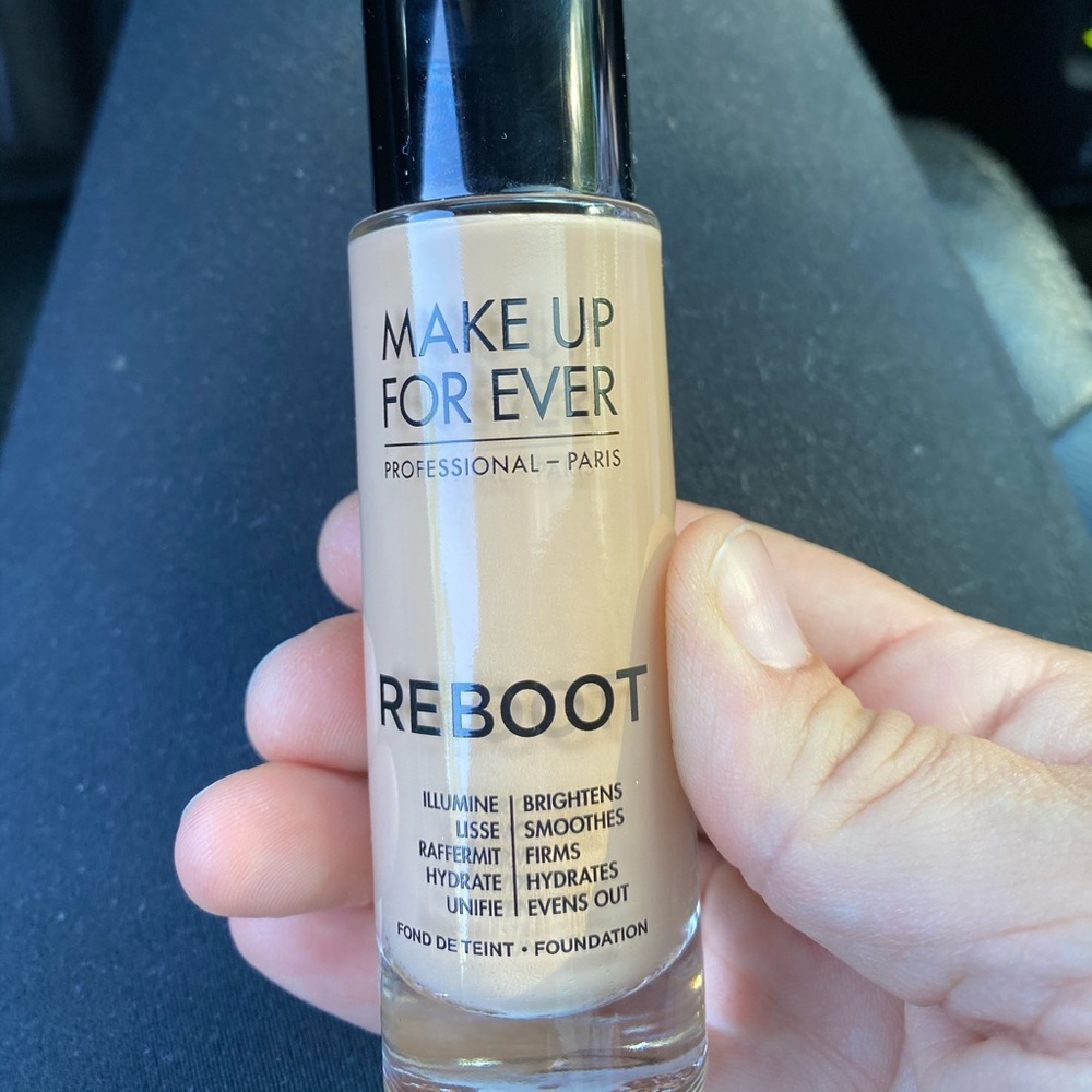 Make Up For Ever Reboot Foundation